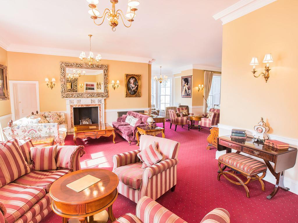 Отель Carberry Tower Mansion House And Estate Массельбург Экстерьер фото